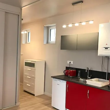 Rare Petit Cocon F1 Calme Possibilite Jacuzzi Hammam En Sus Apartment Chamalieres