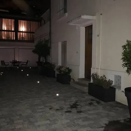 Rare Petit Cocon F1 Calme Possibilite Jacuzzi Hammam En Sus Chamalieres